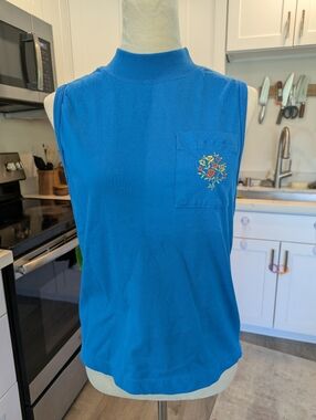 Carriage‎ Court Blue Mock Neck Sleeveless Embroidered Tank Top M (10-12)